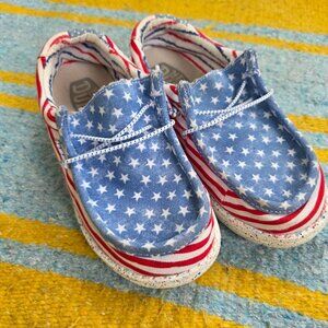 Hey Dude Wally Youth Patriotic Stars & Stripes 34